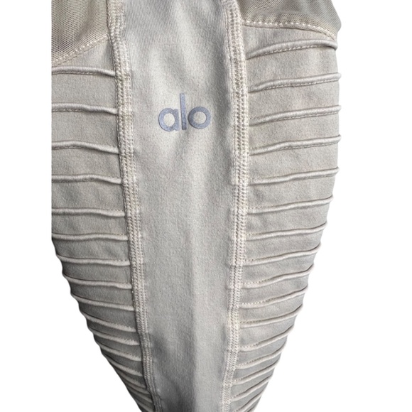 Alo HIGH-WAIST MOTO Legging Size‎ S Off White - Picture 4 of 7